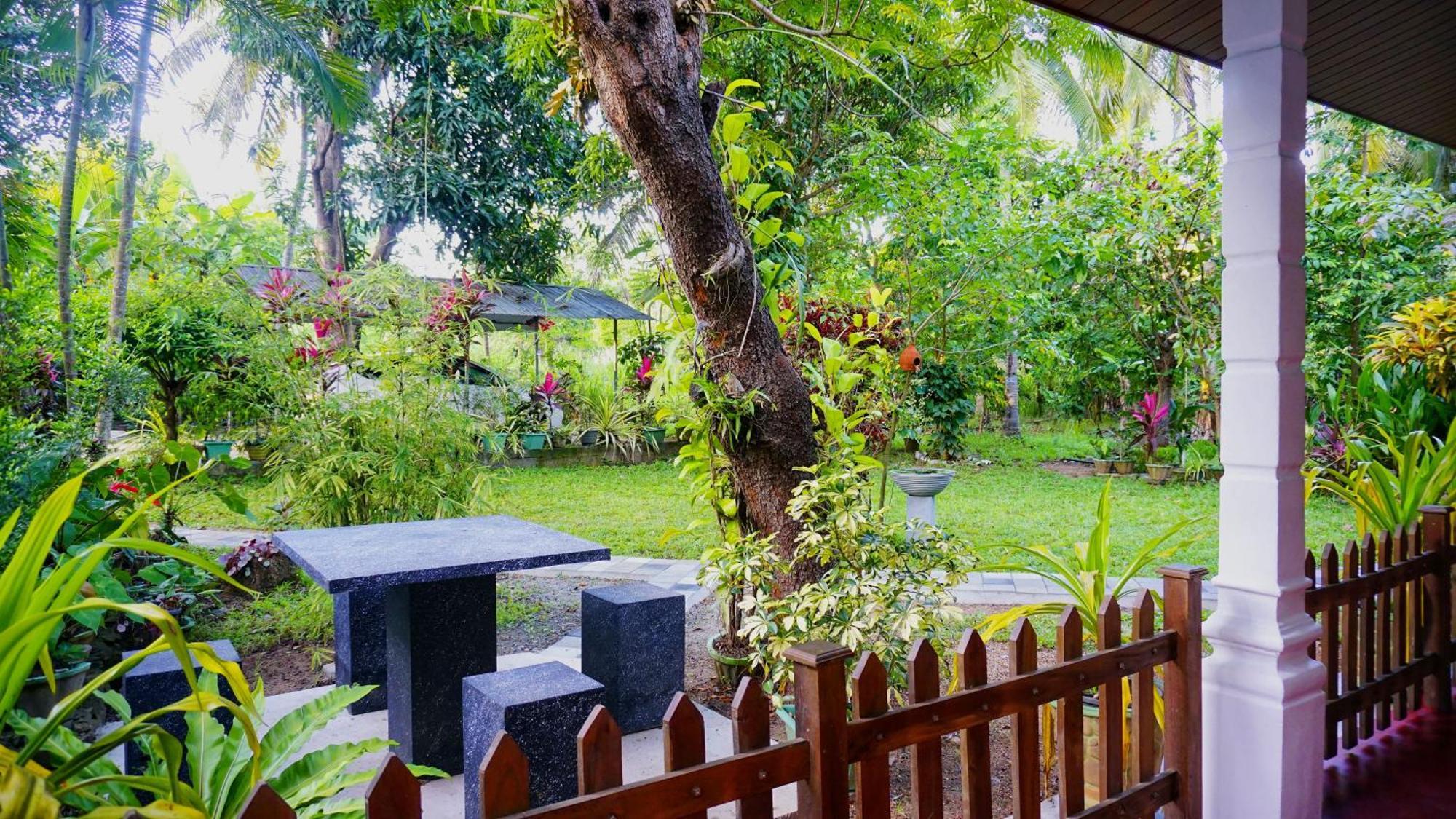 Lake Island Home Stay Dambulla Ngoại thất bức ảnh