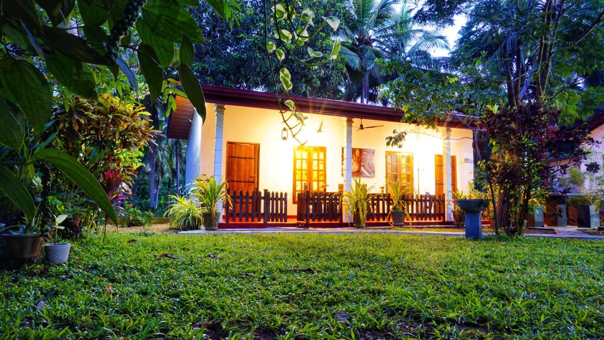 Lake Island Home Stay Dambulla Ngoại thất bức ảnh